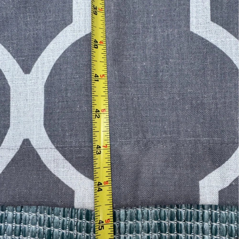 Set of 2 Gray and White Geometric Patterned Curtain Panels